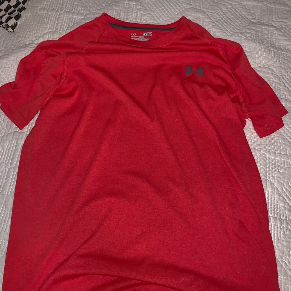 under armour t-shirt